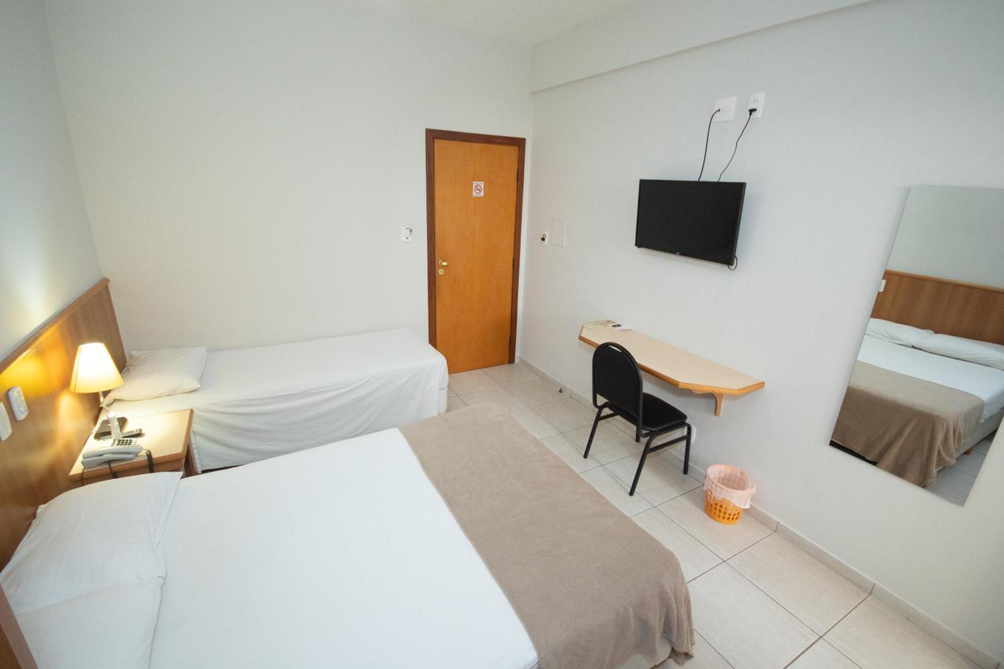 Hotel Ouro Lavras Extérieur photo